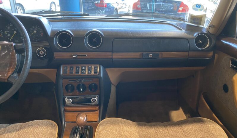 Mercedes-Benz E 230 1982 W123*Full wooden έκδοση*88.000 ΧΛΜ* full
